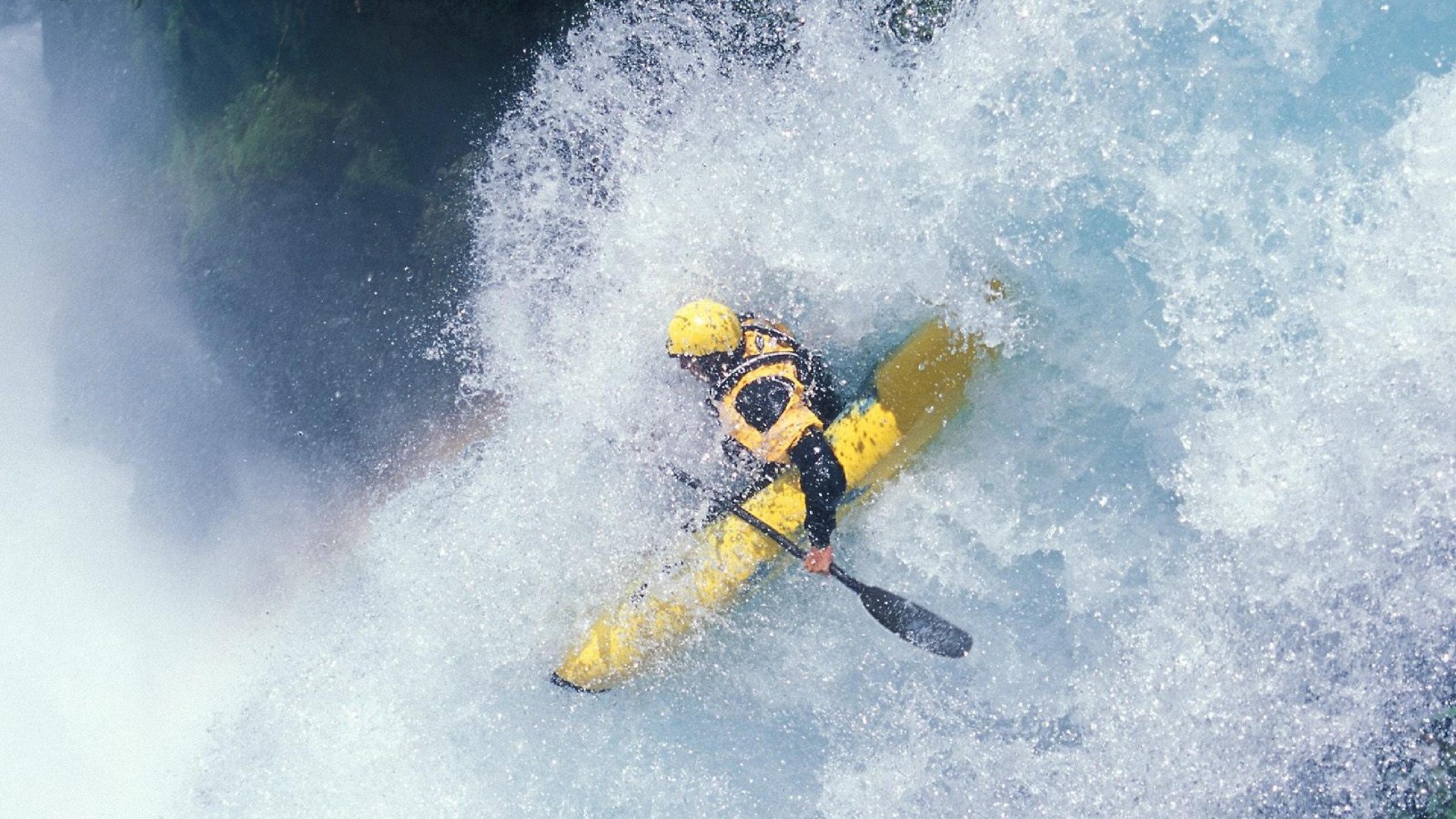 办公室转椅短跑挑战赛 趣味减压活动引爆社交媒体